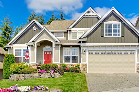 5 signs your home needs pressure washing right now